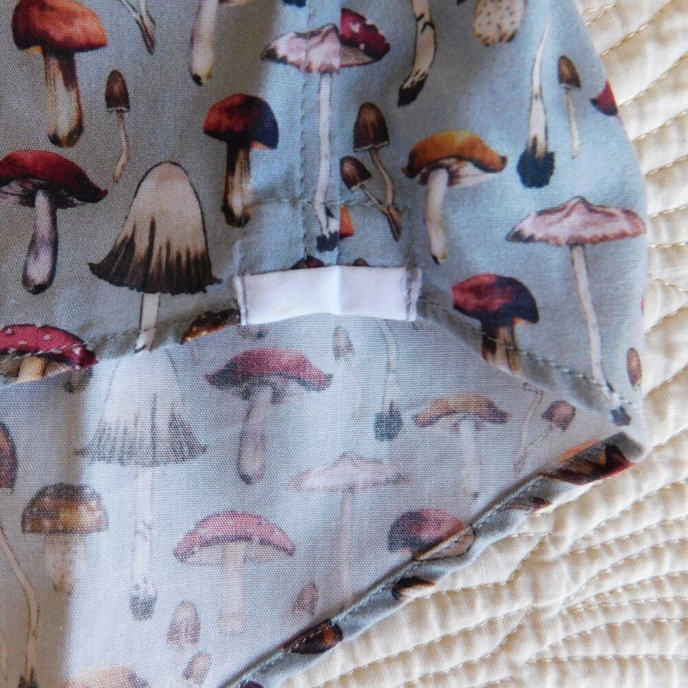 NWT Saks Fifth Ave novelty graphic mushroom print slim fit SS button camp shirt - Picture 8 of 16